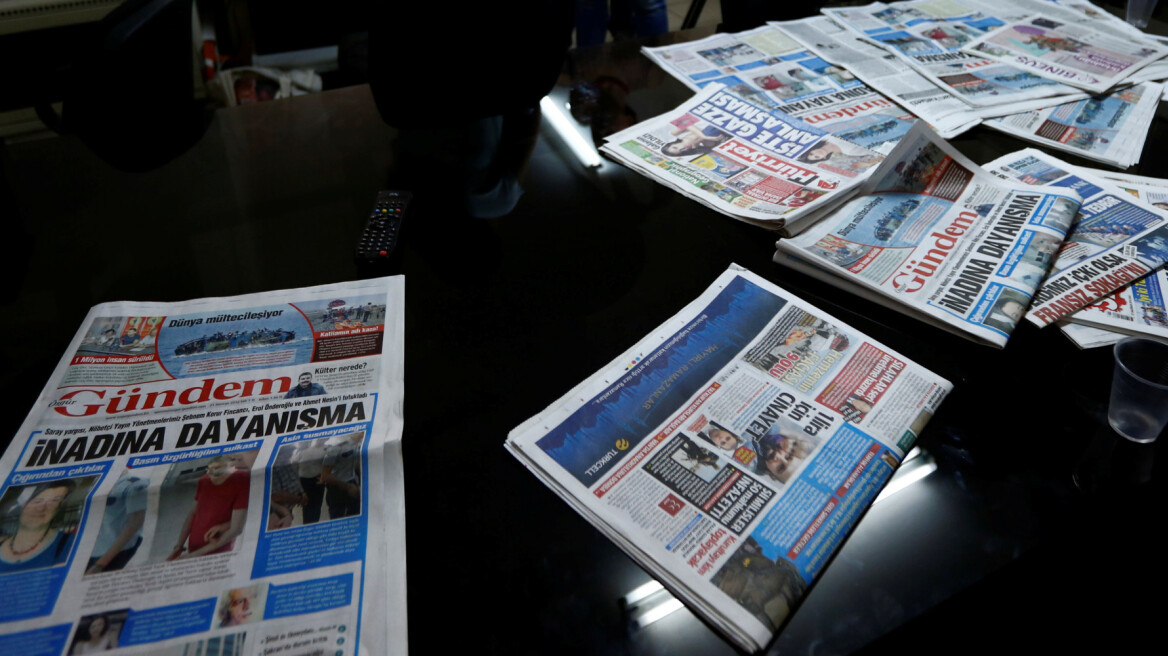 Τουρκία: Συλλήψεις 24 δημοσιογράφων της φιλοκουρδικής εφημερίδας «Ozgur Gundem»